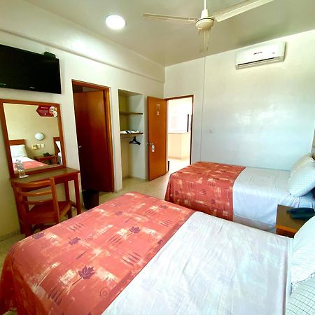Hotel Delfines - A 2 Calles Del Acuario Veracruz Eksteriør billede