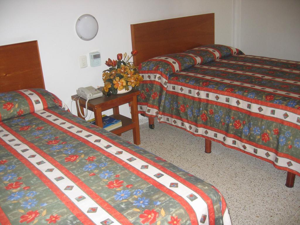 Hotel Delfines - A 2 Calles Del Acuario Veracruz Eksteriør billede