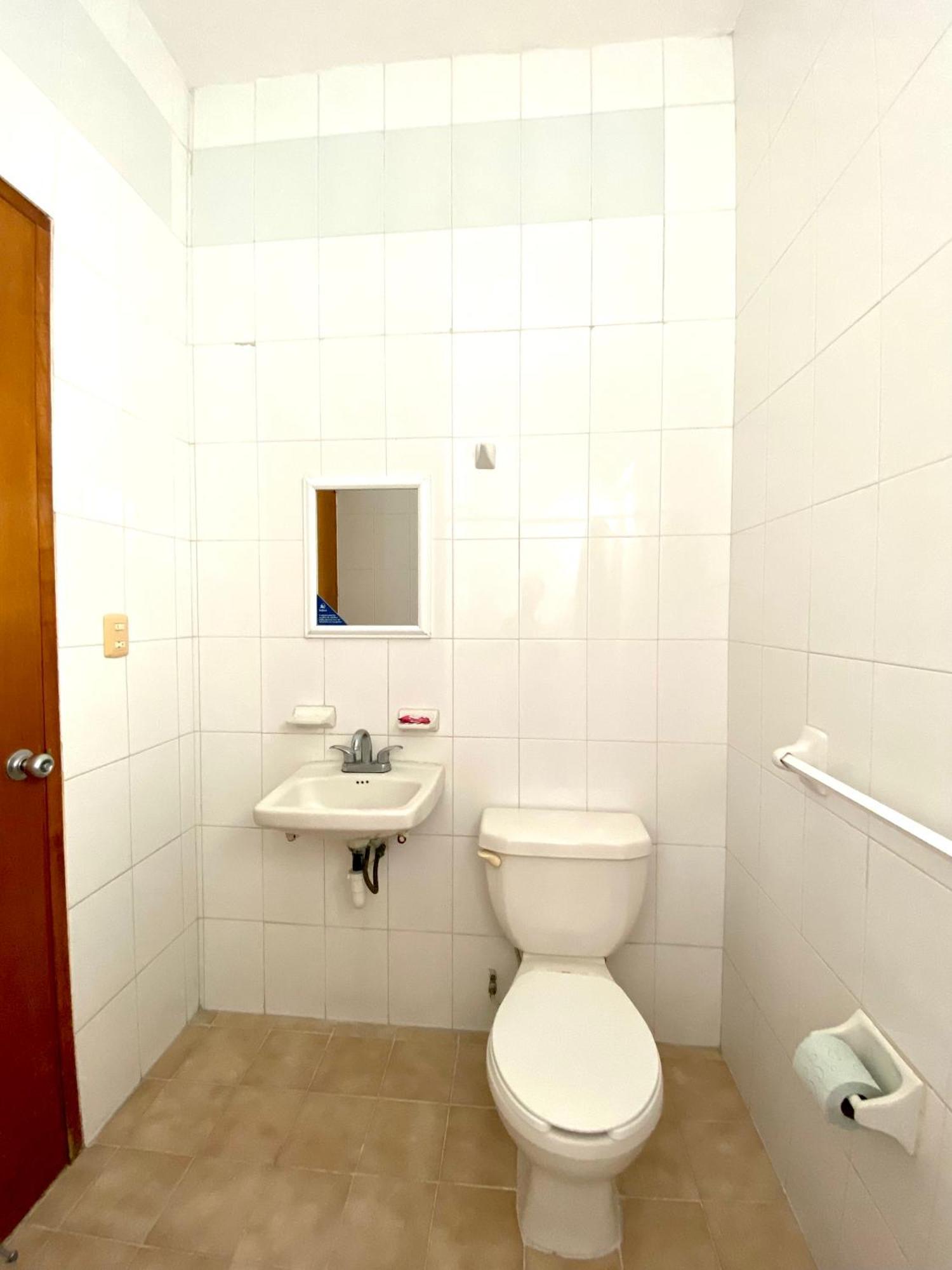 Hotel Delfines - A 2 Calles Del Acuario Veracruz Eksteriør billede