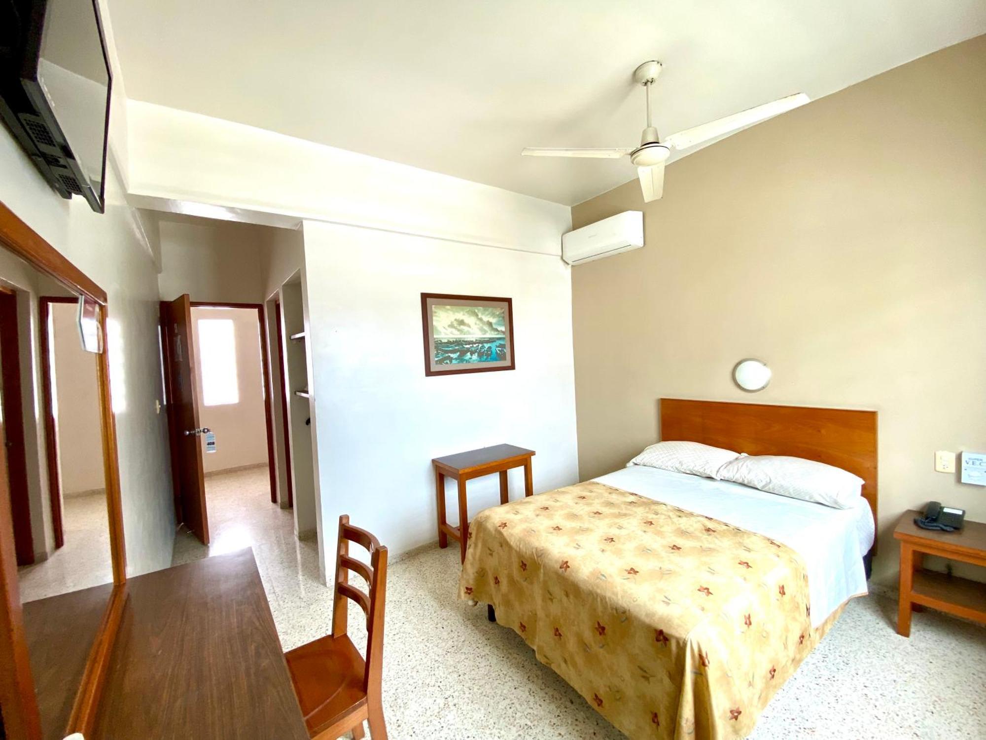 Hotel Delfines - A 2 Calles Del Acuario Veracruz Eksteriør billede