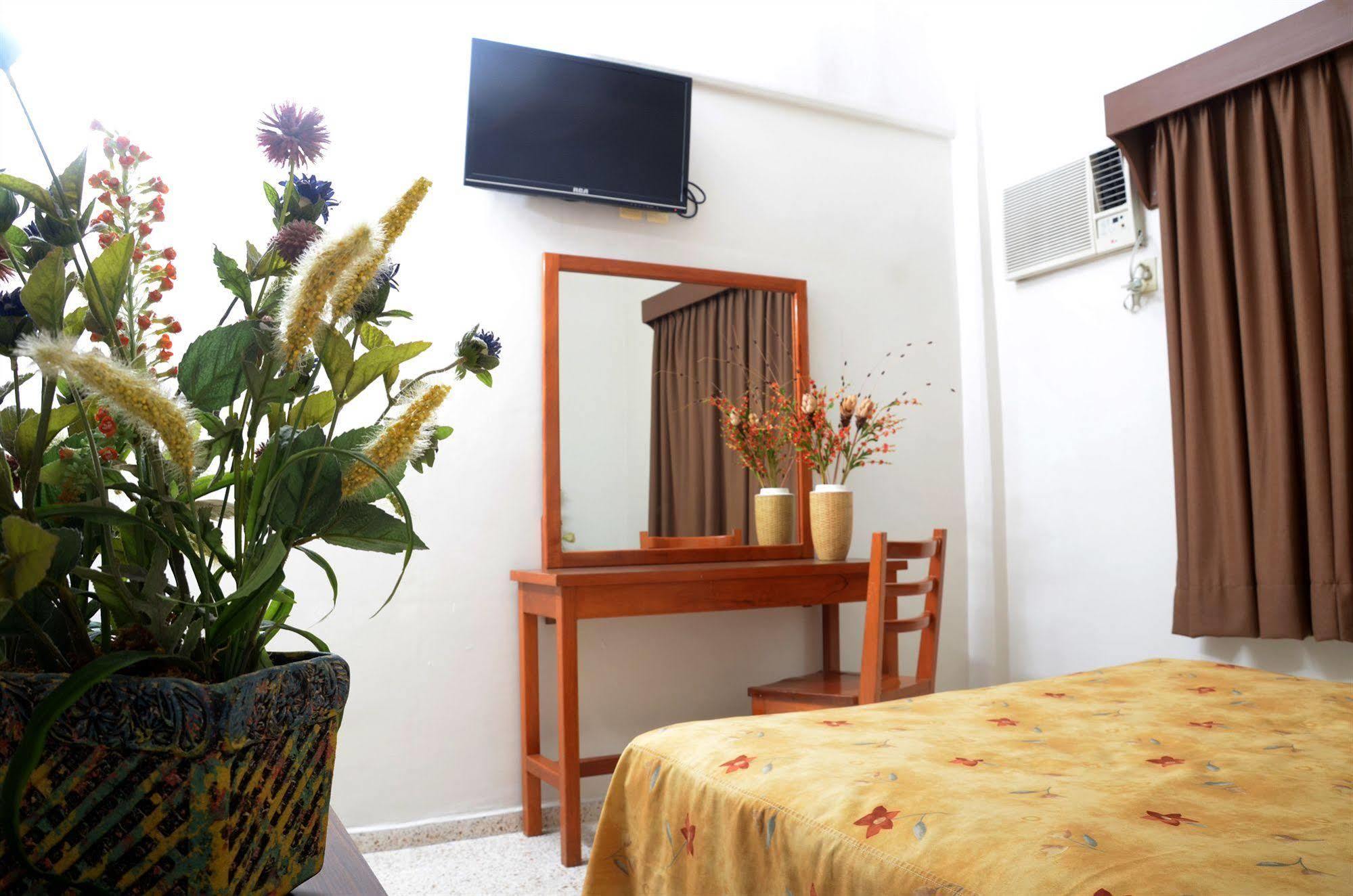 Hotel Delfines - A 2 Calles Del Acuario Veracruz Eksteriør billede